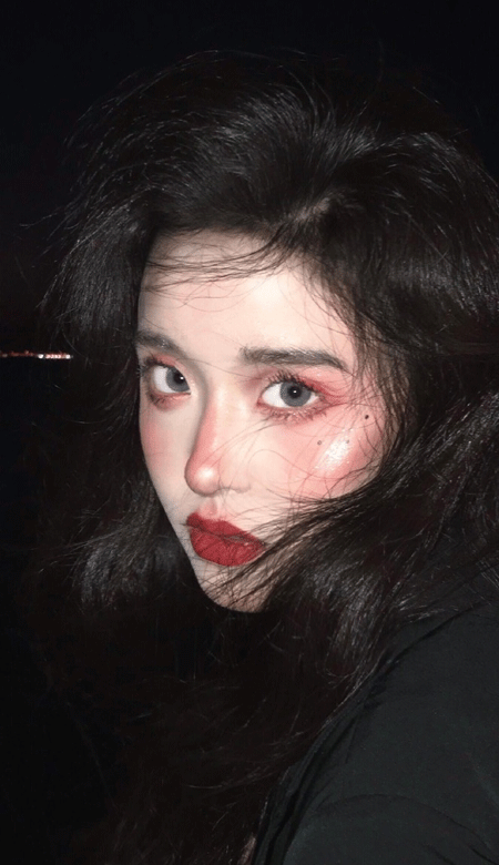 2021讓人驚呼驚艷的氣質絕塵女生壁紙 驚艷了時光的女生皮膚
