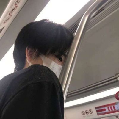 微信男生頭像2022年最新版 帥氣又很魅力的男頭合集