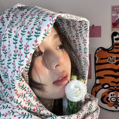 很高級的女生微信頭像2022最新 或許年輕和遺憾總綁在一起