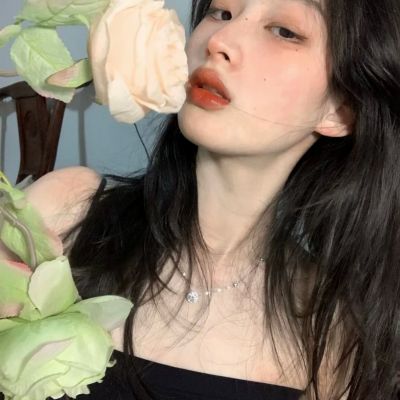 很高級的女生微信頭像2022最新 或許年輕和遺憾總綁在一起